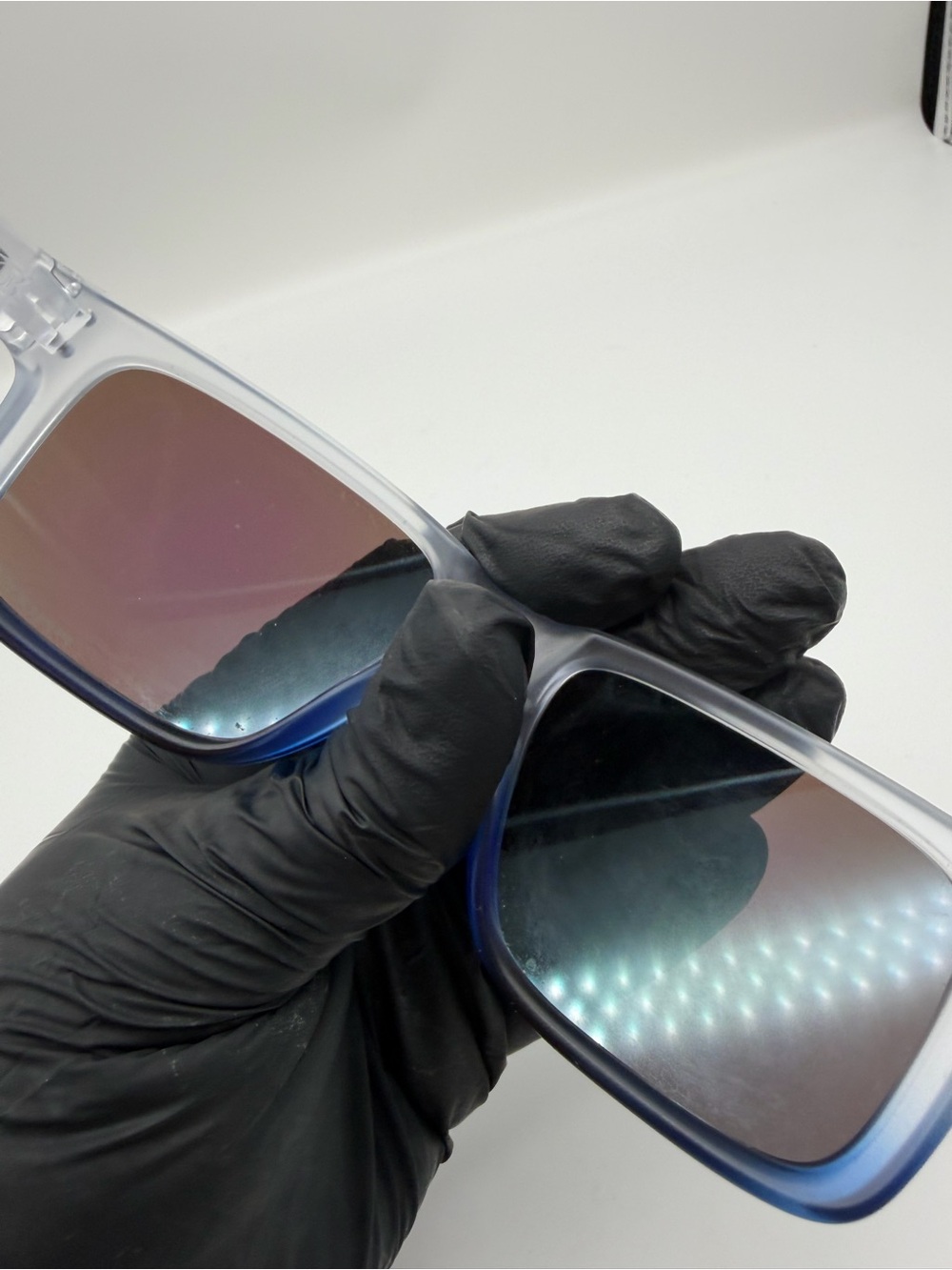 Oakley Holbrook Sapphire Mist Prizm Sapphire Vault & Bag - Picture 9 of 10
